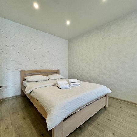 Apartpoltava Світлі Та Затишні Апартаменти В Скандинавському Стилі Центр Банківський Чек 外观 照片